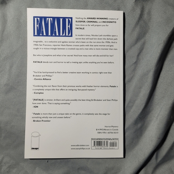 FATALE Book One Death Chases Me - Picture 2 of 4